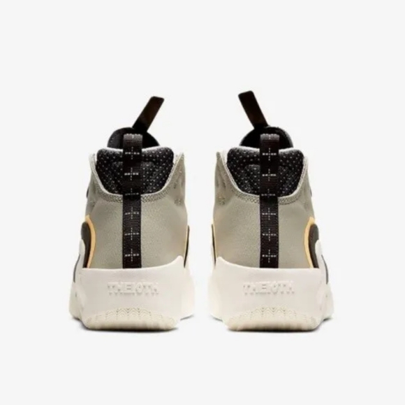 Nike React Frenzy THE10TH - Newsprint Melon Tint 2020 - Picture 5 of 5